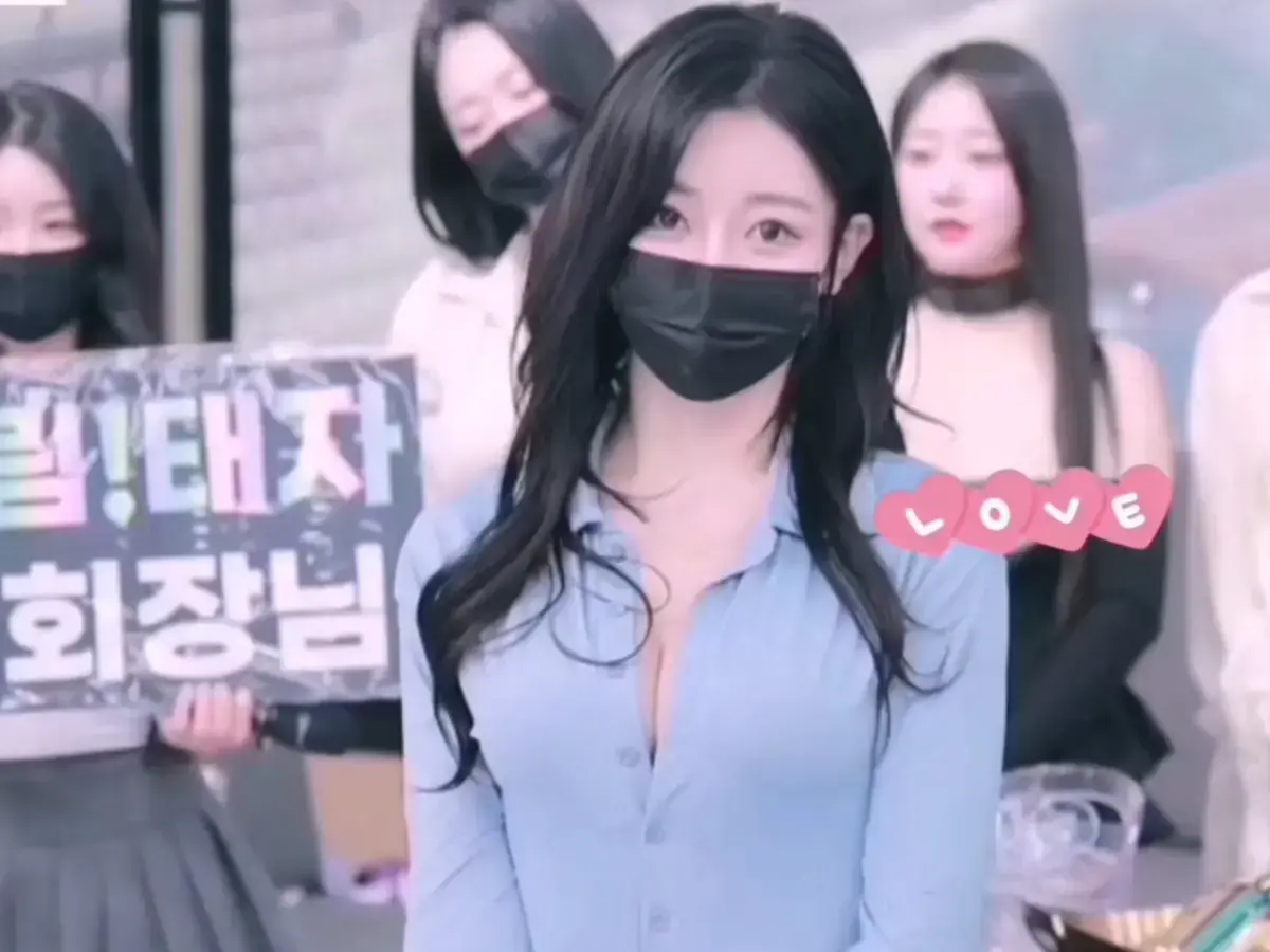 《BJ女团全员卸甲小黑屋》1080P高清画质免费观看-熊猫班全员卸甲未删减版-韩国女团热舞无广告在线观看最新
