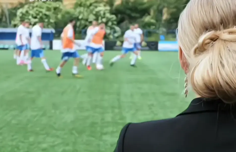 法国电影《足球队的女老板们》无删减HD高清在线看-《Footballers‘Moms》完整版免费观看-更新至第2集
