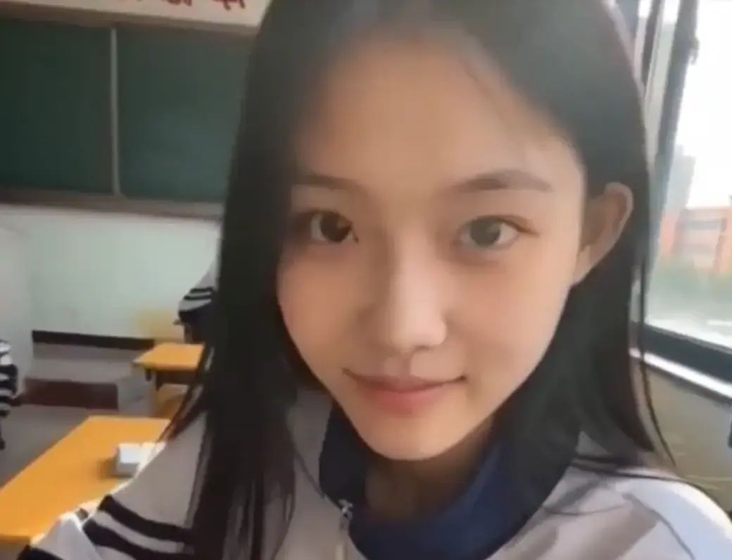 我的十八岁女友AI短剧无删减版免费在线观看-高甜治愈结局超甜4K蓝光画质-我的十八岁女友全集极速加载高清播放